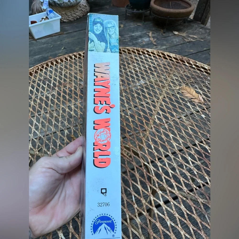 WAYNE’S WORLD VHS Tape Cult Classic Comedy Movie